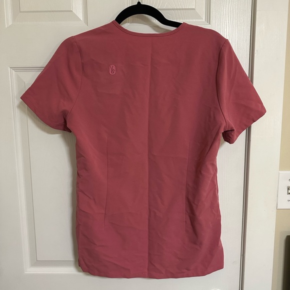 Mauve/Pink Fig Scrub Top - Picture 2 of 3